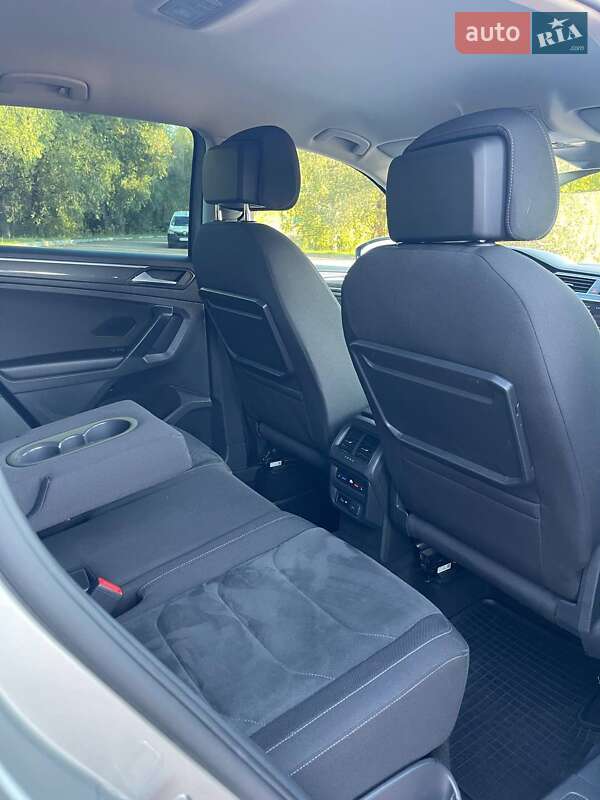 Внедорожник / Кроссовер Volkswagen Tiguan 2018 в Борисполе фото 17 Внедорожник / Кроссовер Volkswagen Tiguan 2018 в Борисполе