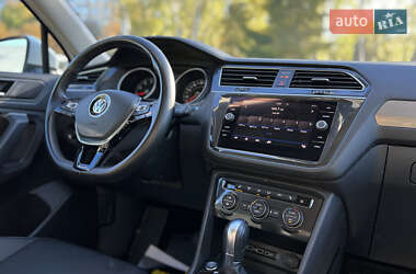 Внедорожник / Кроссовер Volkswagen Tiguan 2018 в 