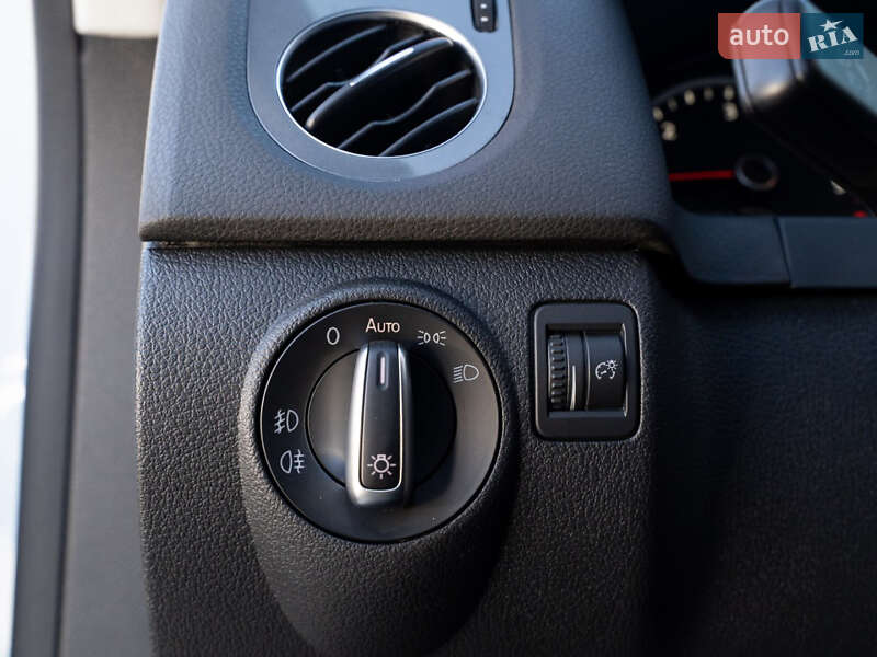 Позашляховик / Кросовер Volkswagen Tiguan 2015 в Одесі фото 21 Позашляховик / Кросовер Volkswagen Tiguan 2015 в Одесі