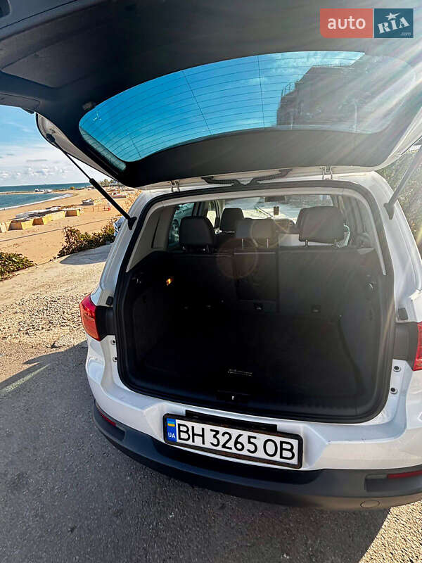 Позашляховик / Кросовер Volkswagen Tiguan 2012 в Одесі фото 5 Позашляховик / Кросовер Volkswagen Tiguan 2012 в Одесі