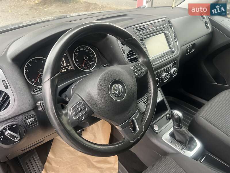 Позашляховик / Кросовер Volkswagen Tiguan 2015 в Дніпрі