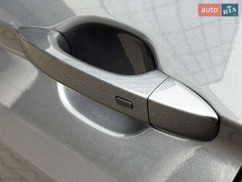 Внедорожник / Кроссовер Volkswagen Tiguan 2022 в Киеве