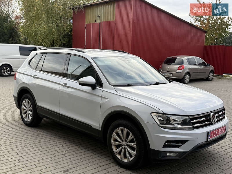 Позашляховик / Кросовер Volkswagen Tiguan 2018 в Володимирі