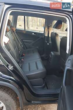 Позашляховик / Кросовер Volkswagen Tiguan 2015 в  фото 15 Позашляховик / Кросовер Volkswagen Tiguan 2015 в