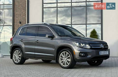 Внедорожник / Кроссовер Volkswagen Tiguan 2015 в 