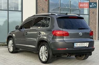 Внедорожник / Кроссовер Volkswagen Tiguan 2015 в 