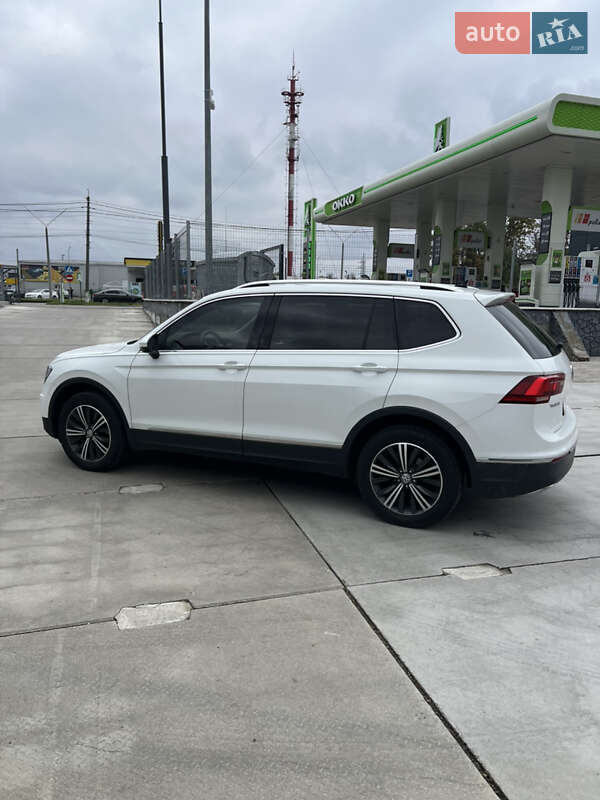 Внедорожник / Кроссовер Volkswagen Tiguan 2017 в Белой Церкви