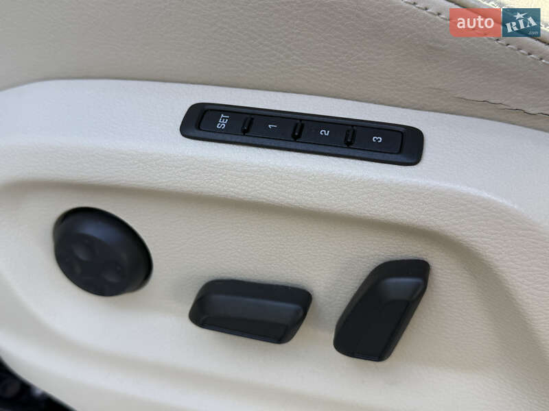 Позашляховик / Кросовер Volkswagen Tiguan 2015 в Стрию