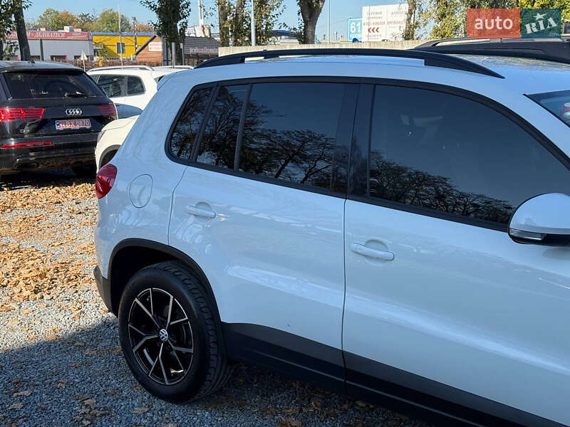 Внедорожник / Кроссовер Volkswagen Tiguan 2016 в Стрые