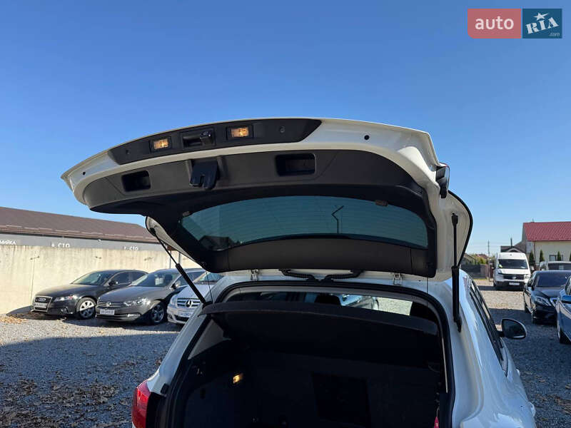 Внедорожник / Кроссовер Volkswagen Tiguan 2016 в Стрые