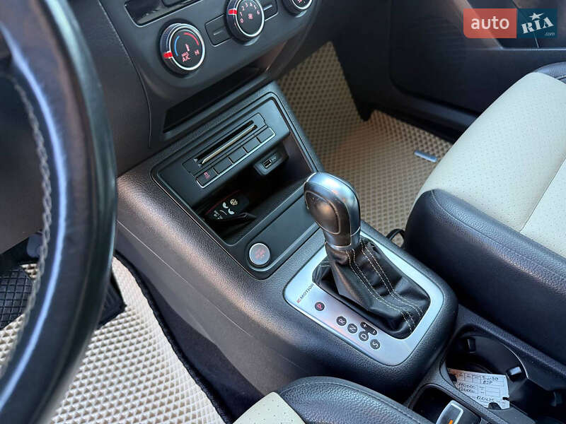 Внедорожник / Кроссовер Volkswagen Tiguan 2016 в Стрые