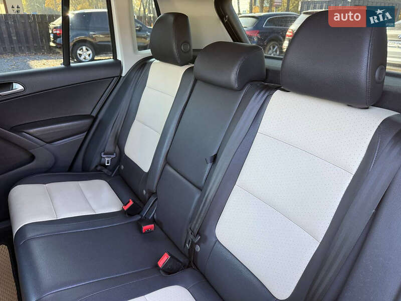 Внедорожник / Кроссовер Volkswagen Tiguan 2016 в Стрые