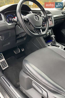 Внедорожник / Кроссовер Volkswagen Tiguan 2019 в 