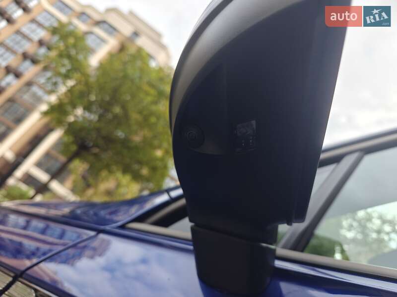 Внедорожник / Кроссовер Volkswagen Tiguan 2022 в Киеве