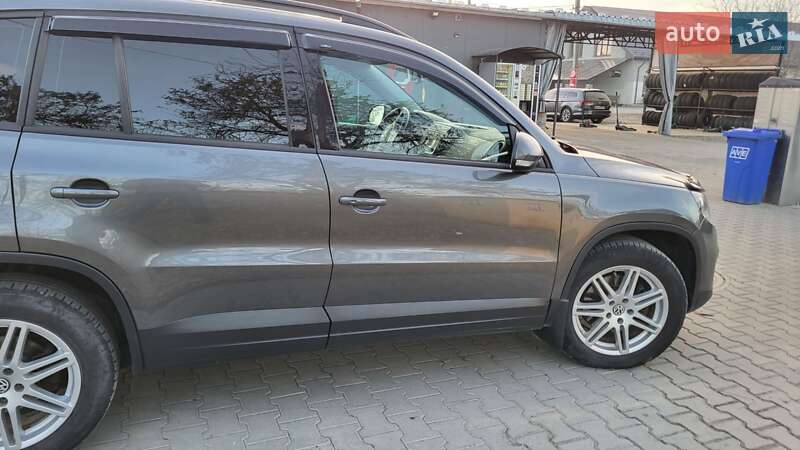 Внедорожник / Кроссовер Volkswagen Tiguan 2015 в Косове