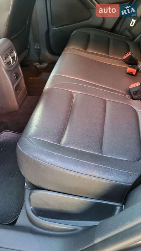 Внедорожник / Кроссовер Volkswagen Tiguan 2015 в Косове