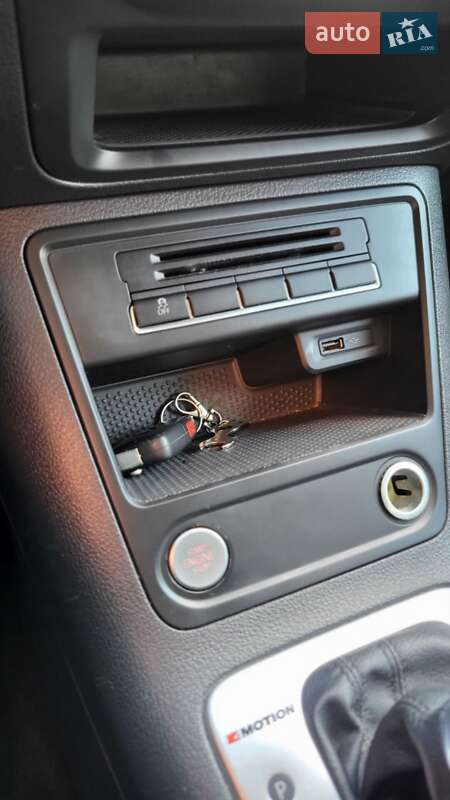 Внедорожник / Кроссовер Volkswagen Tiguan 2015 в Косове