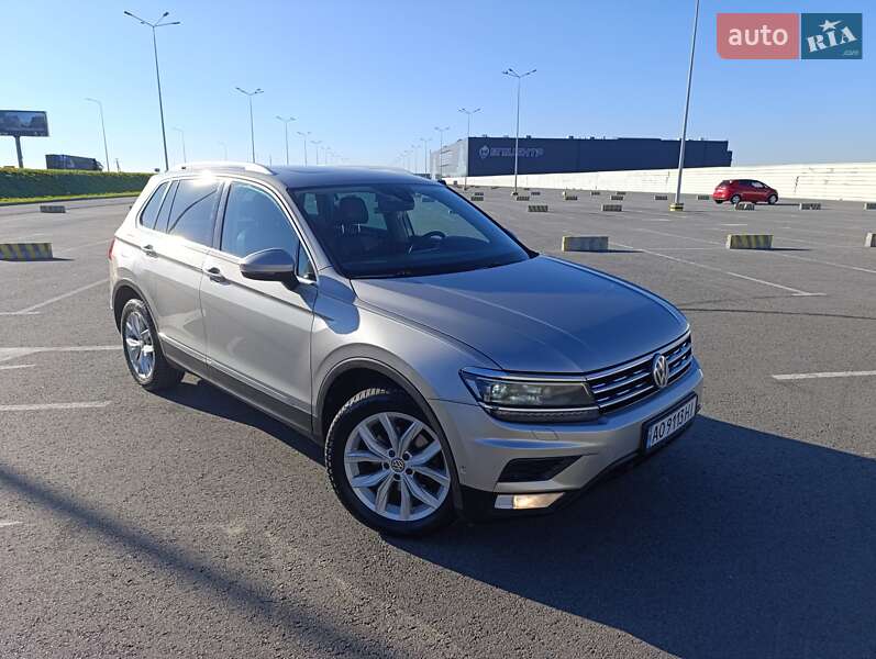 Позашляховик / Кросовер Volkswagen Tiguan 2016 в Львові