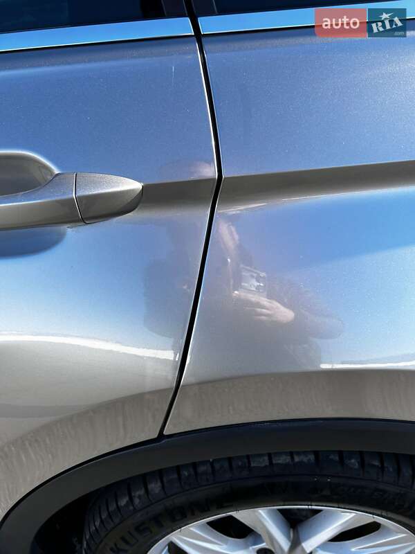 Позашляховик / Кросовер Volkswagen Tiguan 2016 в Львові