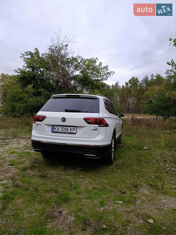 Внедорожник / Кроссовер Volkswagen Tiguan 2017 в Киеве фото 6 Внедорожник / Кроссовер Volkswagen Tiguan 2017 в Киеве