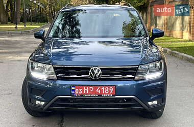 Внедорожник / Кроссовер Volkswagen Tiguan 2018 в 