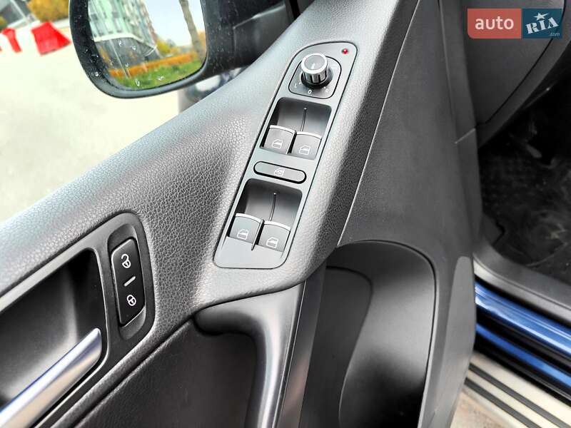 Позашляховик / Кросовер Volkswagen Tiguan 2011 в Києві фото 35 Позашляховик / Кросовер Volkswagen Tiguan 2011 в Києві