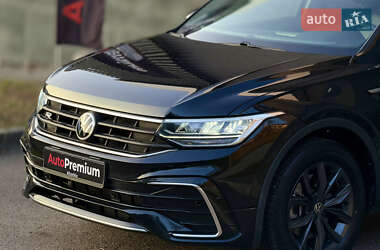 Внедорожник / Кроссовер Volkswagen Tiguan 2021 в 