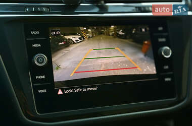 Внедорожник / Кроссовер Volkswagen Tiguan 2021 в 