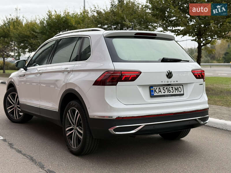 Внедорожник / Кроссовер Volkswagen Tiguan 2022 в Киеве