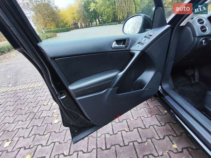 Внедорожник / Кроссовер Volkswagen Tiguan 2014 в Миргороде