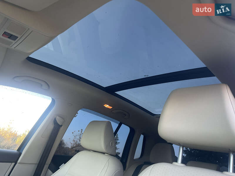 Внедорожник / Кроссовер Volkswagen Tiguan 2016 в Ровно