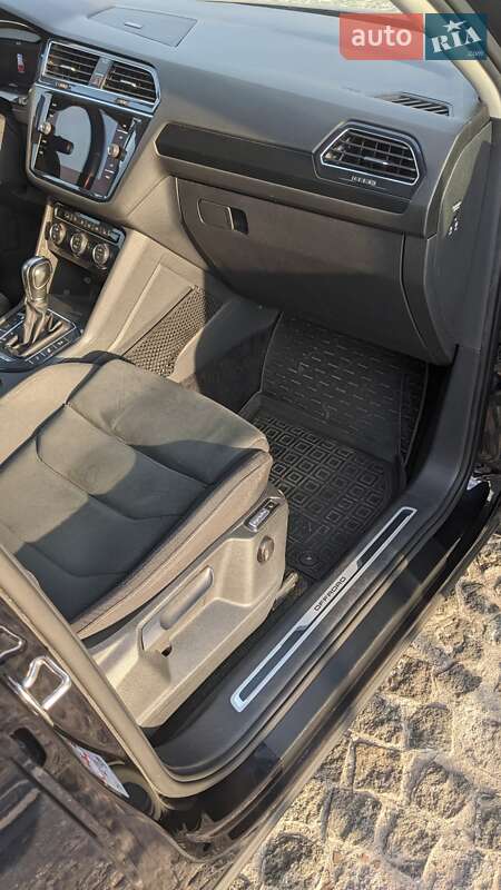 Внедорожник / Кроссовер Volkswagen Tiguan 2018 в Днепре фото 9 Внедорожник / Кроссовер Volkswagen Tiguan 2018 в Днепре