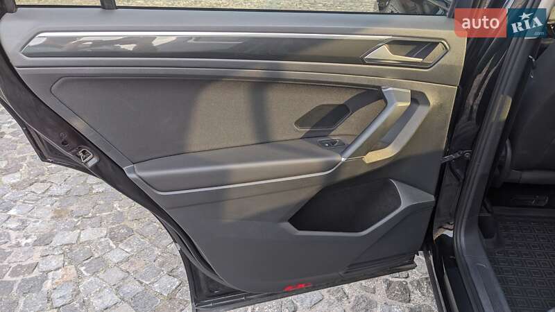 Внедорожник / Кроссовер Volkswagen Tiguan 2018 в Днепре фото 23 Внедорожник / Кроссовер Volkswagen Tiguan 2018 в Днепре