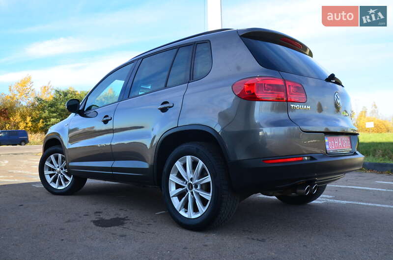 Внедорожник / Кроссовер Volkswagen Tiguan 2015 в Дрогобыче