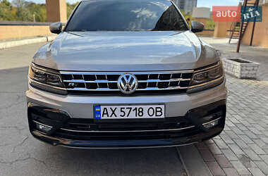 Внедорожник / Кроссовер Volkswagen Tiguan 2019 в 