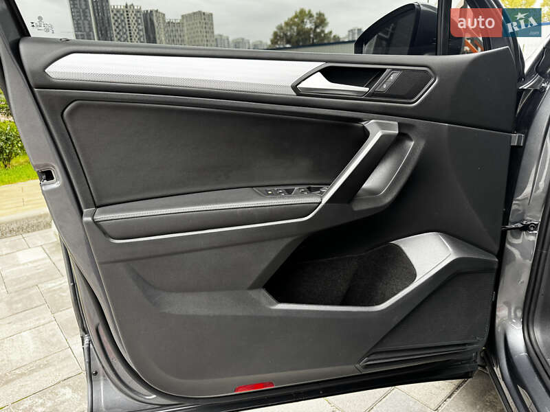 Внедорожник / Кроссовер Volkswagen Tiguan 2023 в Киеве