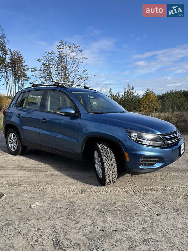Внедорожник / Кроссовер Volkswagen Tiguan 2017 в Ирпене