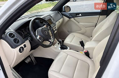 Внедорожник / Кроссовер Volkswagen Tiguan 2015 в 