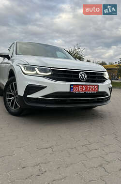 Позашляховик / Кросовер Volkswagen Tiguan 2021 в  фото 19 Позашляховик / Кросовер Volkswagen Tiguan 2021 в