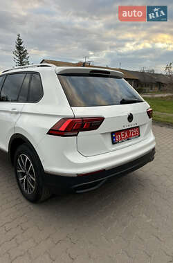 Позашляховик / Кросовер Volkswagen Tiguan 2021 в  фото 41 Позашляховик / Кросовер Volkswagen Tiguan 2021 в