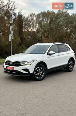 Позашляховик / Кросовер Volkswagen Tiguan 2021 в  фото 59 Позашляховик / Кросовер Volkswagen Tiguan 2021 в