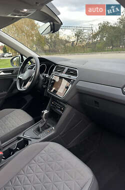 Позашляховик / Кросовер Volkswagen Tiguan 2021 в  фото 107 Позашляховик / Кросовер Volkswagen Tiguan 2021 в