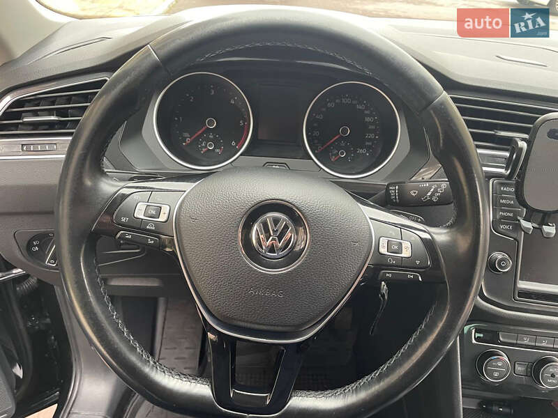 Позашляховик / Кросовер Volkswagen Tiguan 2017 в Києві