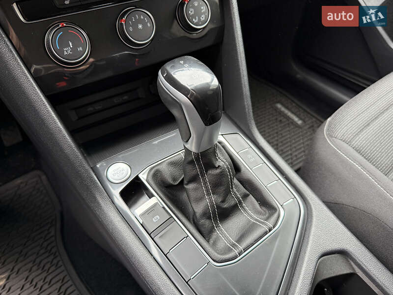 Внедорожник / Кроссовер Volkswagen Tiguan 2022 в Киеве