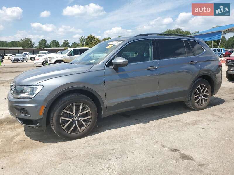 Внедорожник / Кроссовер Volkswagen Tiguan 2019 в 