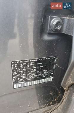 Внедорожник / Кроссовер Volkswagen Tiguan 2019 в 