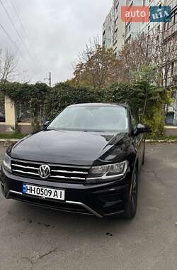Позашляховик / Кросовер Volkswagen Tiguan 2019 в Одесі