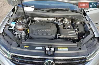 Внедорожник / Кроссовер Volkswagen Tiguan 2023 в 