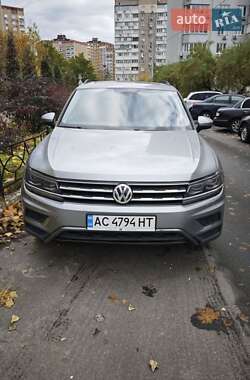 Внедорожник / Кроссовер Volkswagen Tiguan 2019 в Киеве