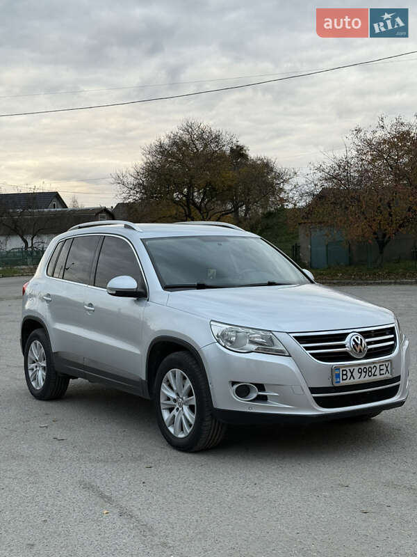 Позашляховик / Кросовер Volkswagen Tiguan 2009 в Ізяславі